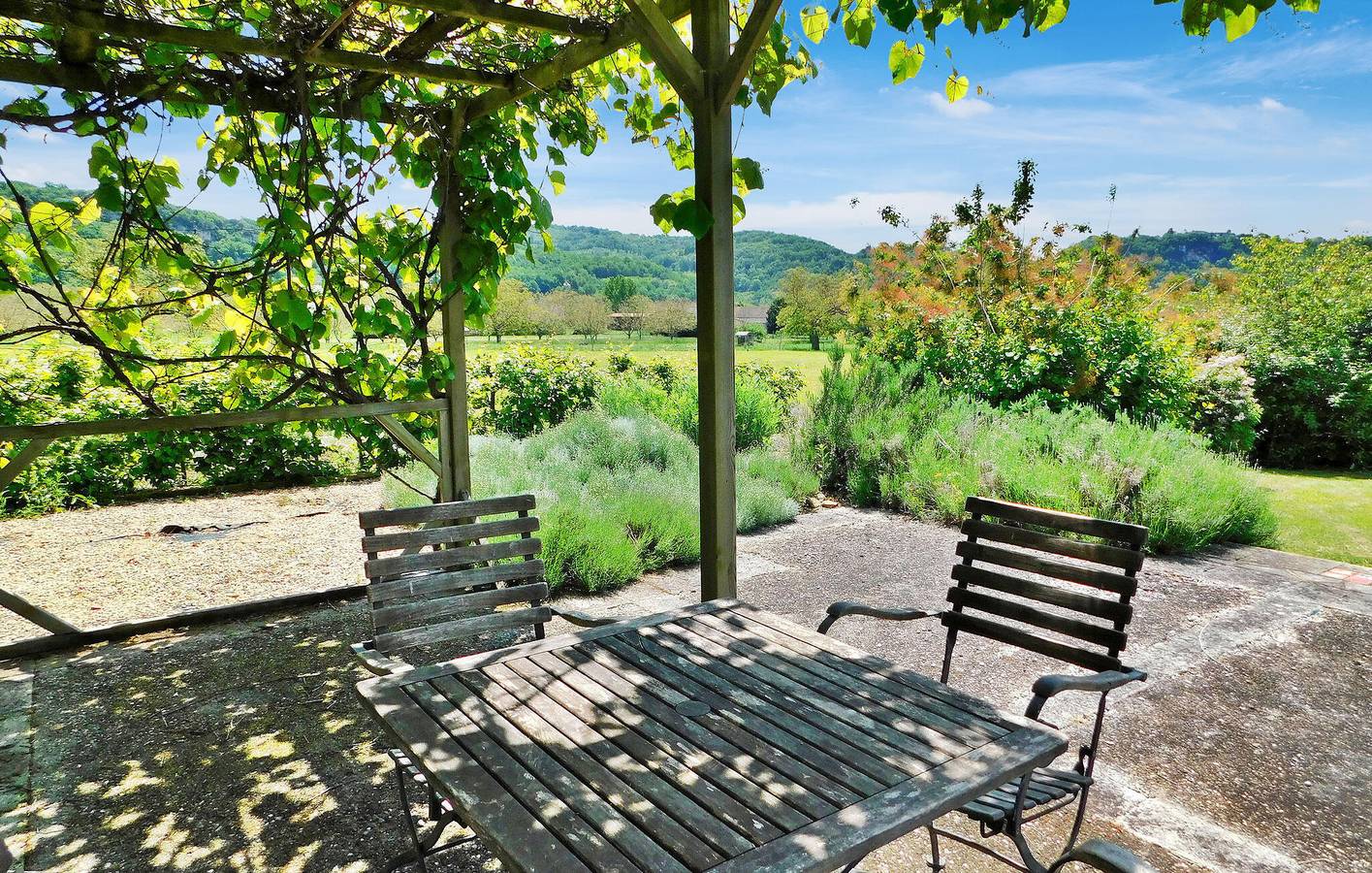 Appartement de 230m2 avec piscine, terrasse et Internet - 2km de Domme in Domme, Périgord Noir