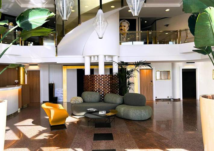 Hôtel pour 2 personnes, avec terrasse et piscine ainsi que sauna et jacuzzi, animaux acceptés