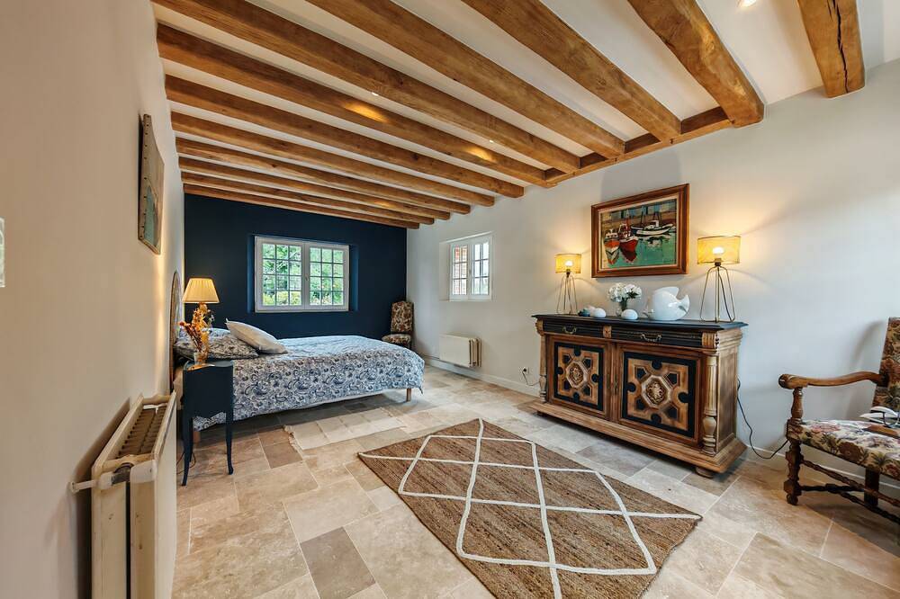 An authentic, modern farmhouse in the heart of Sologne in Saint-Viâtre, Sologne