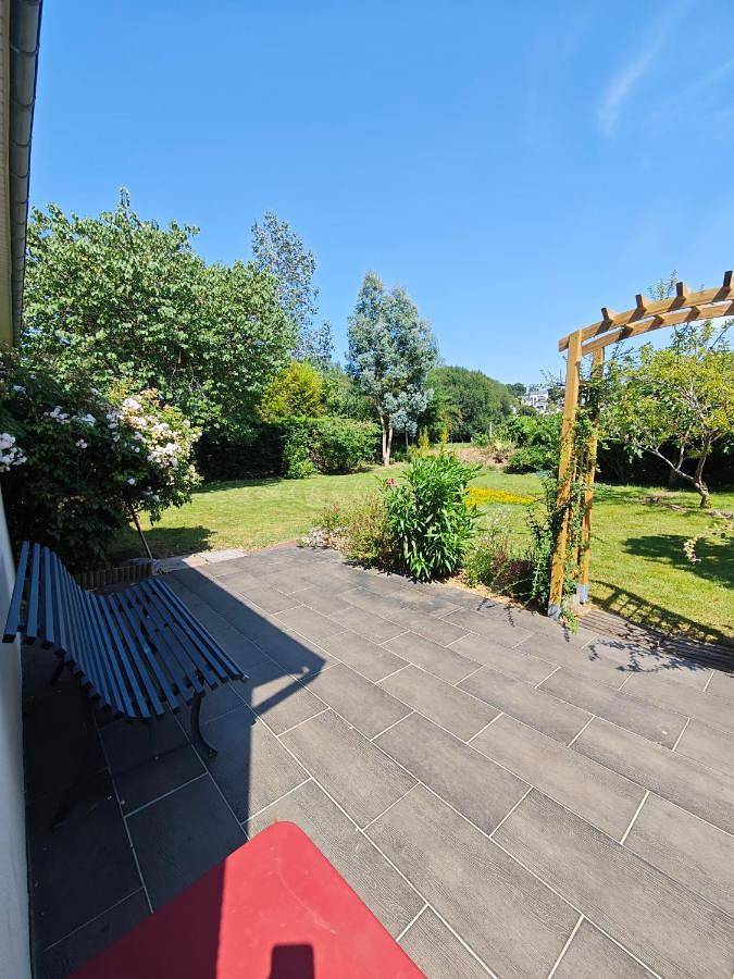 Location de vacances pour 10 personnes, avec Terrasse ainsi que Jardin et Vue à Bréville-sur-Mer - 4