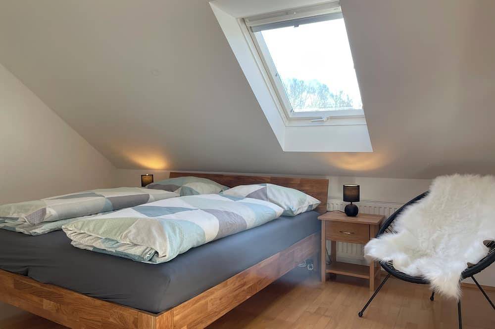 Ganze Wohnung, Traumhafte, neue Ferienwohnung in Top Lage. Komplett ausgestattet mit Parkplatz in Salzkammergut-Berge, Altmünster