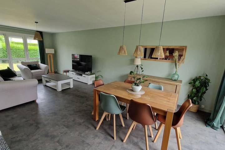 Location de vacances pour 4 personnes, avec jardin à Fontenay-le-Pesnel