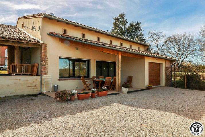 Gîte pour 8 personnes, avec Terrasse et Jardin