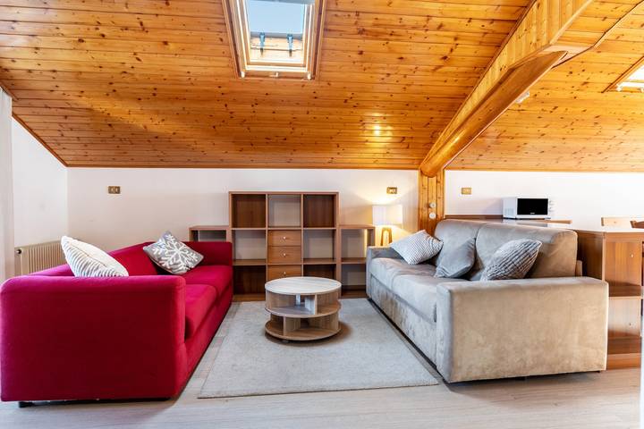 Entire apartment, Apartment 'Appartamento Maurizio' with Mountain View, Private Garden and Wi-Fi in Spormaggiore, Brenta group