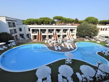 Ferienwohnung für 5 Personen, mit Terrasse und Garten sowie Kinderpool in Lido di Spina