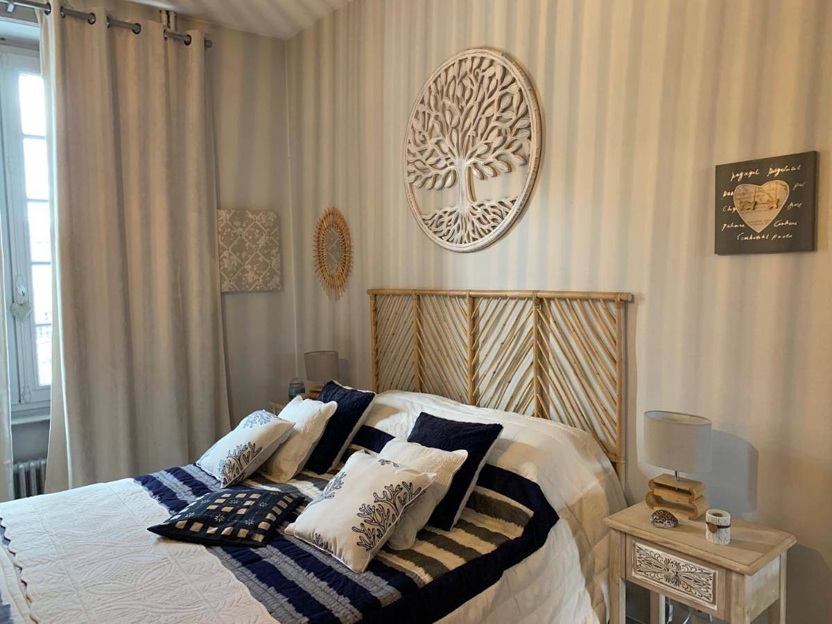 Appartement entier, Two-Bedroom Apartment in Saint-Léonard-de-Noblat, Région de Limoges
