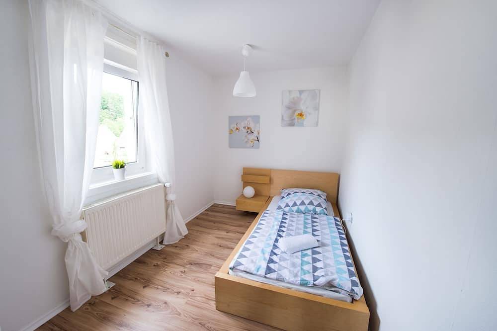 Ganze Wohnung, P1 - Großes Apartment vor den Toren Kassels in Fuldatal, Hessisches Bergland