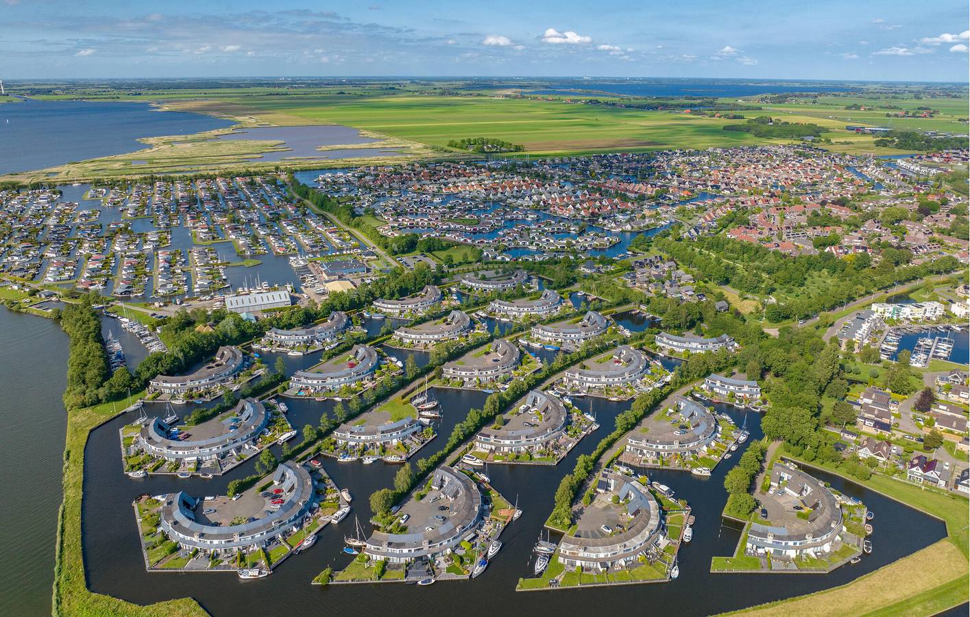 Ferienhaus für 6 Personen mit Ausblick in Lemmer, Ijsselmeer
