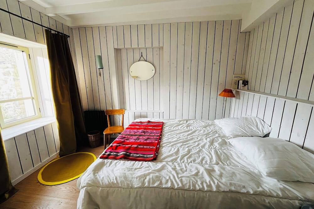 Maison de Charme Avec Jardin, Vieux Coutainville in Agon-Coutainville, Coutances