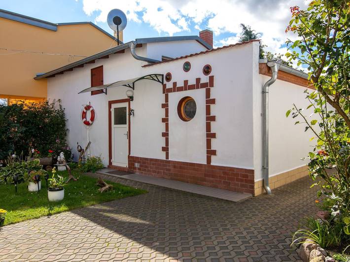 Bungalow für 3 Personen, mit Terrasse und Garten