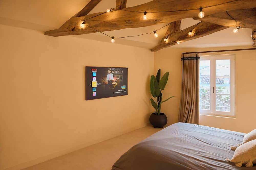 Entire apartment, Atypical suite, Cognac city centre in Cognac, Charente
