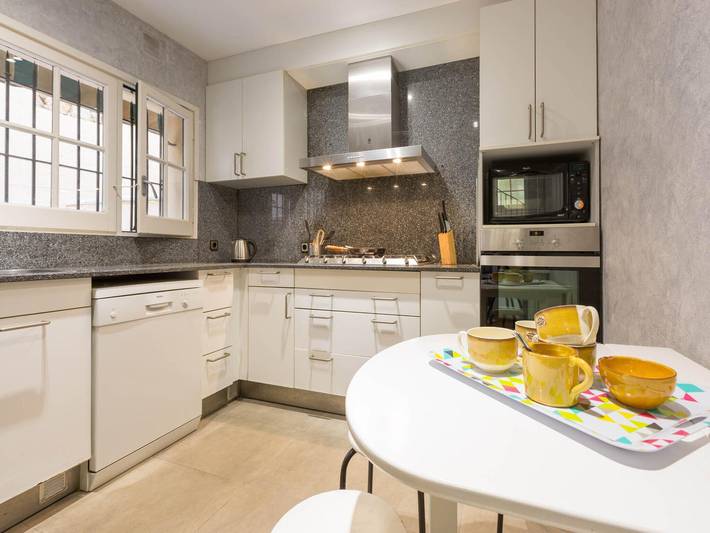 Casa rural para 8 personas, con jardín además de terraza y piscina, Familias con niños en Llafranch - 4