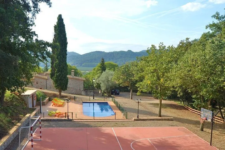 Ferienhaus für 13 Personen, mit Terrasse und Garten - 1