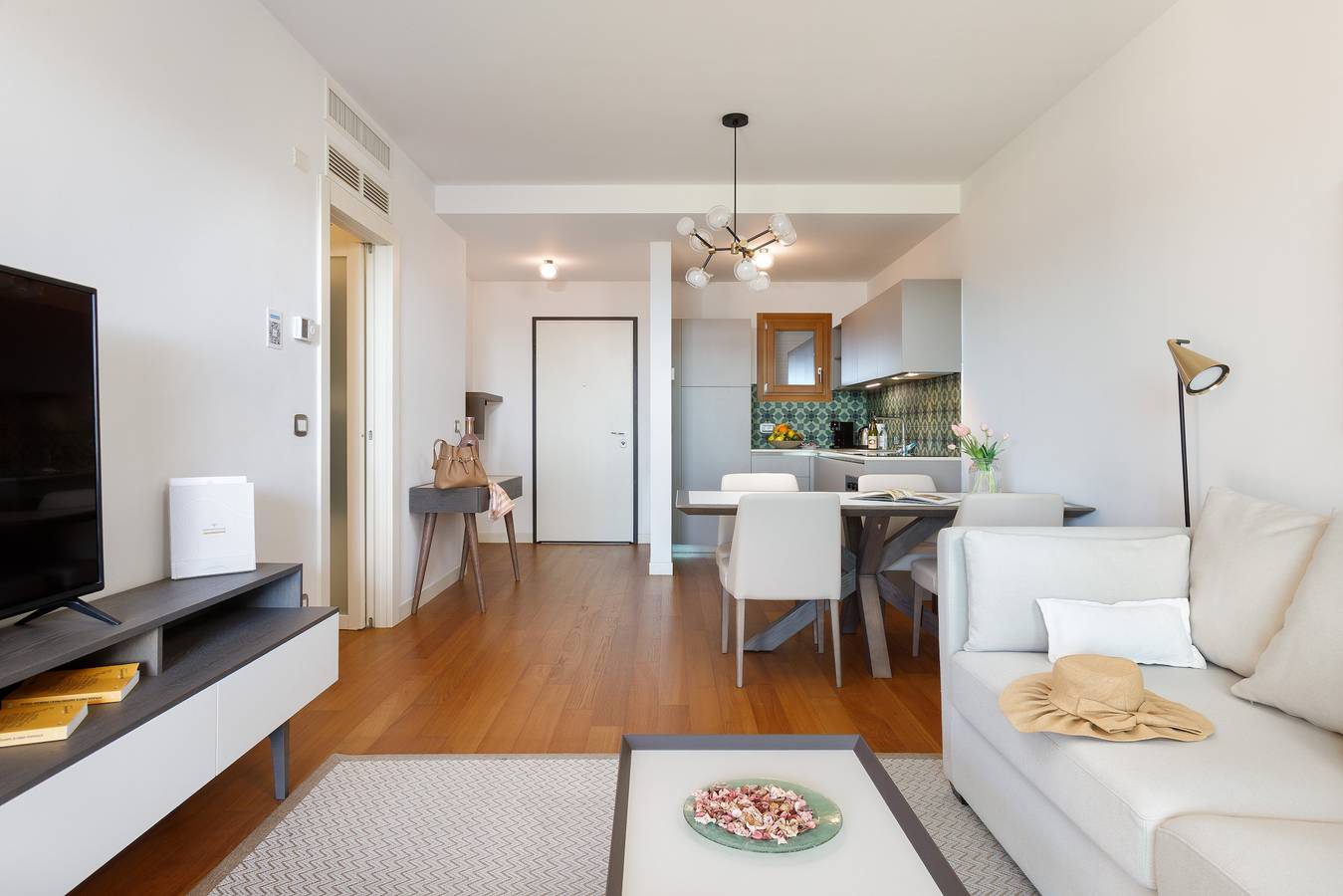 Entire apartment, Giardino Fiorito - Portopiccolo Apartments in Sistiana, Duino-Aurisina