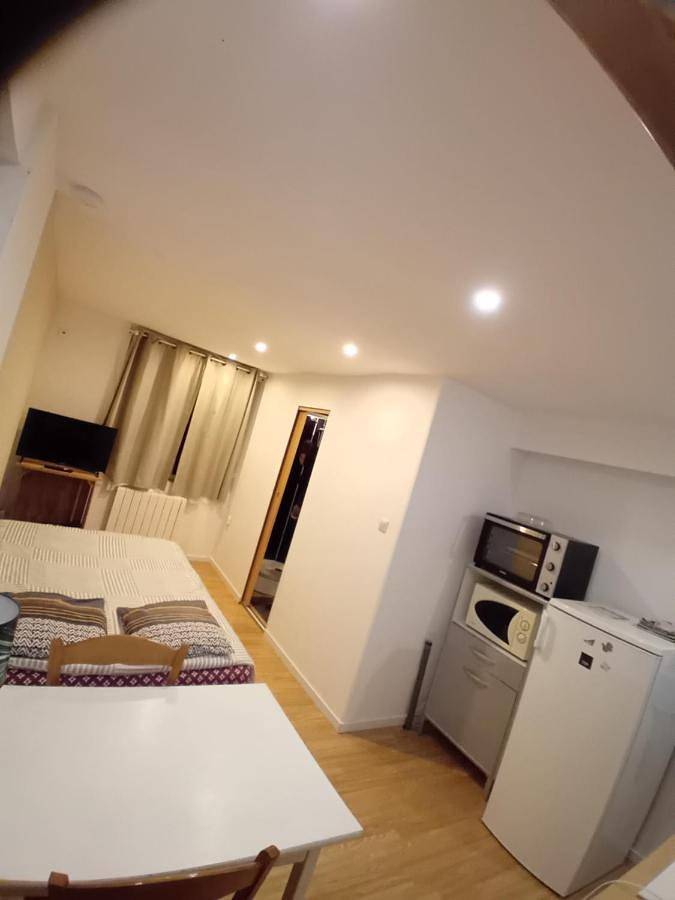 Gîte pour 2 personnes, avec vue sur le lac ainsi que jardin et vue à Languidic - 4