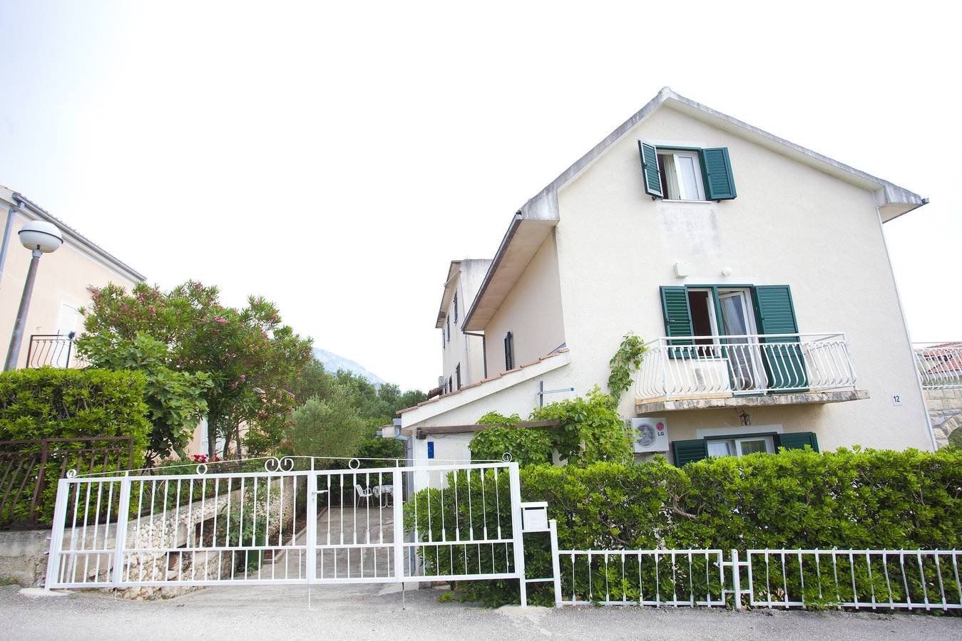 Ganze Wohnung, Apartments by the sea Promajna, Makarska - 2588 in Promajna, Makarska Riviera