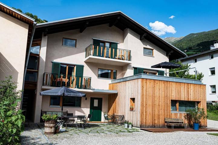 Ferienwohnung für 3 Personen, mit Balkon und Ausblick sowie Garten