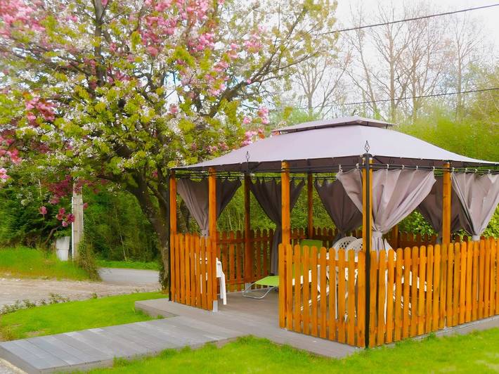 Maison de vacances "Gîte Des Peupliers, Gîte À La Ferme" avec terrasse privée, jardin privé et Wi-Fi in Haut-Loquin, Région de Saint-Omer