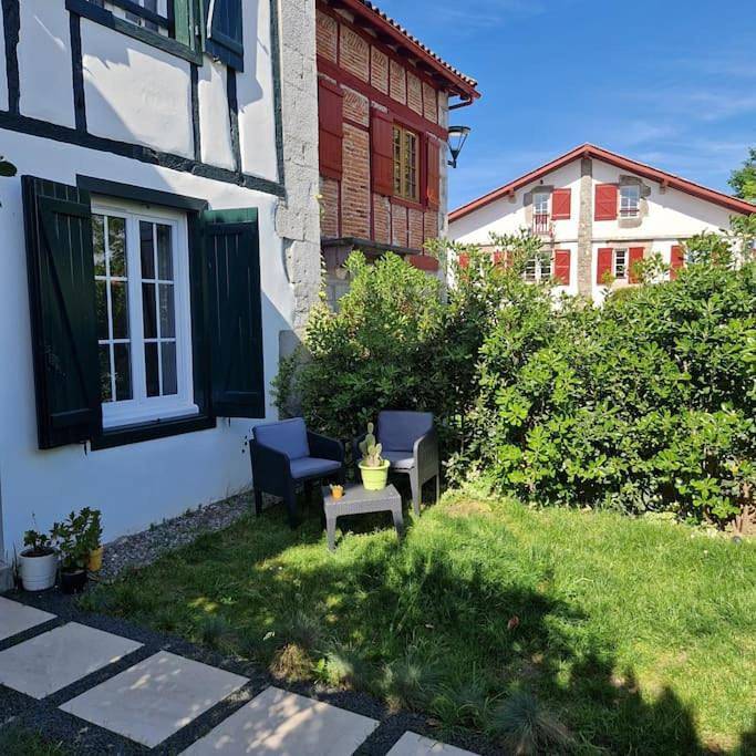 Gîte pour 2 personnes, avec jardin à Larressore - 2