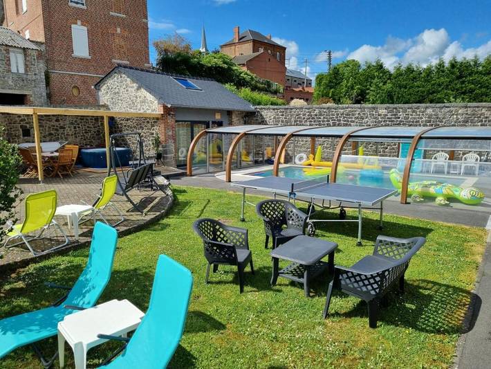 Maison d’hôte pour 2 personnes, avec Terrasse ainsi que Jardin et Piscine dans Saint-Remy-du-Nord