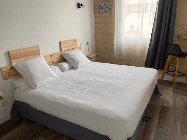 Hôtel pour 4 personnes, avec terrasse dans Office De Tourisme De Mimizan - 3