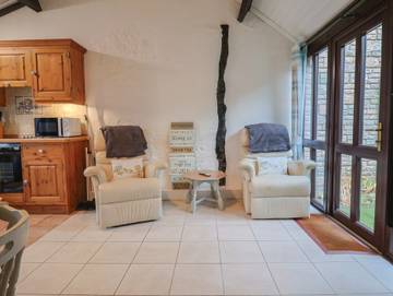 Holiday Rental for 2 People in West Dorset Heritage Coast, South West England, Photo 3
