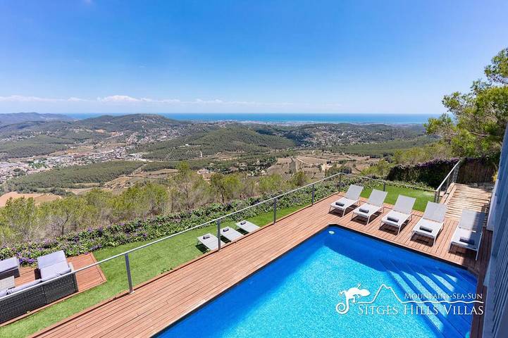 Casa rural para 9 personas, con balcón y jardín en Canyelles (Barcelona)