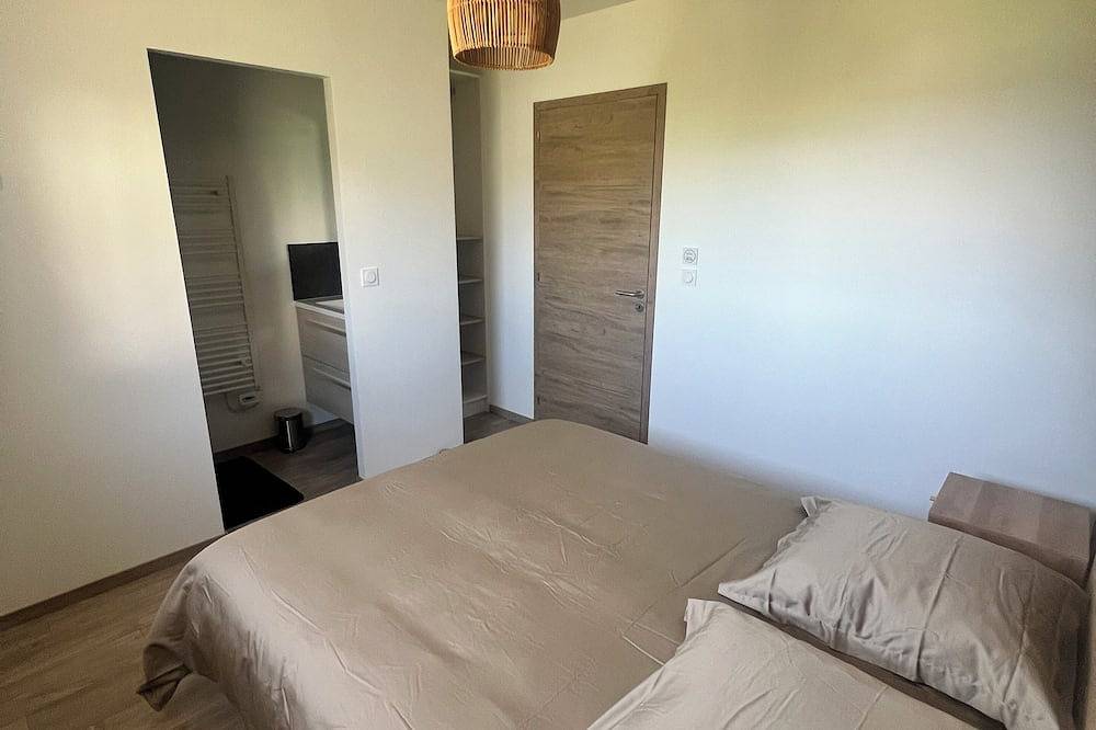 Gîte horizon bleu tout confort 6 personnes in Saint-Georges-de-la-Rivière, Côte de la Déroute
