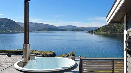 Ferienhaus für 4 Personen, mit Garten und Terrasse sowie Ausblick in Norwegen