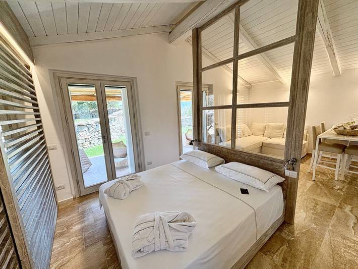 Villa 'Petra D'arana' con vista sulle montagne, Wi-Fi e aria condizionata in Palau (Sardegna), Gallura