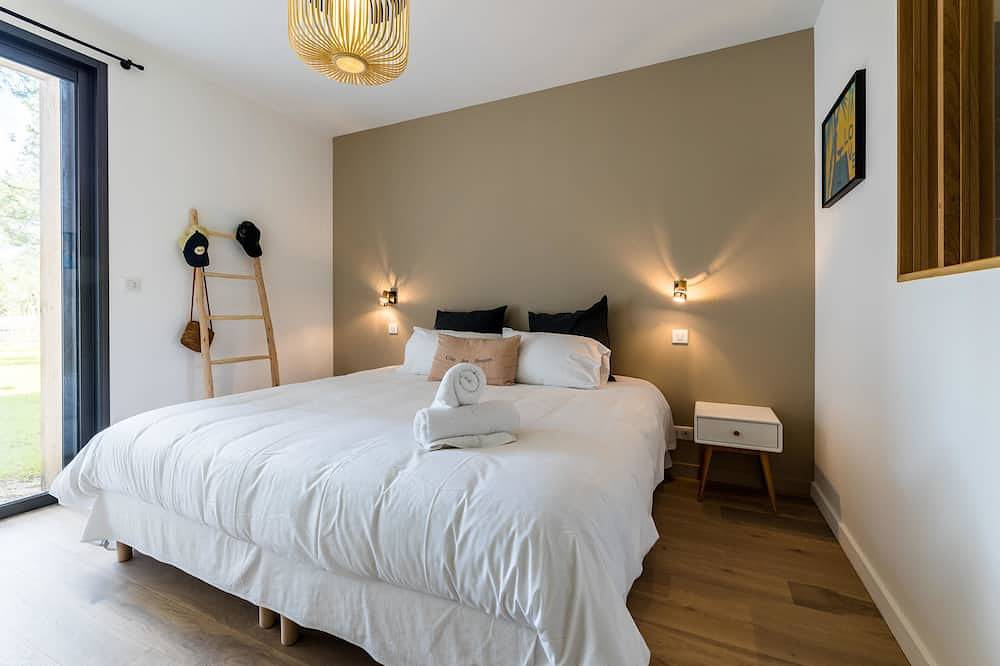 Spring . Keyweek - Contemporary villa with pool in the hea in Anglet, Region de Bayona