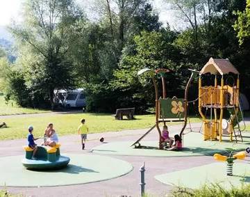 Gîte pour 4 personnes, avec terrasse, animaux acceptés dans Nantua