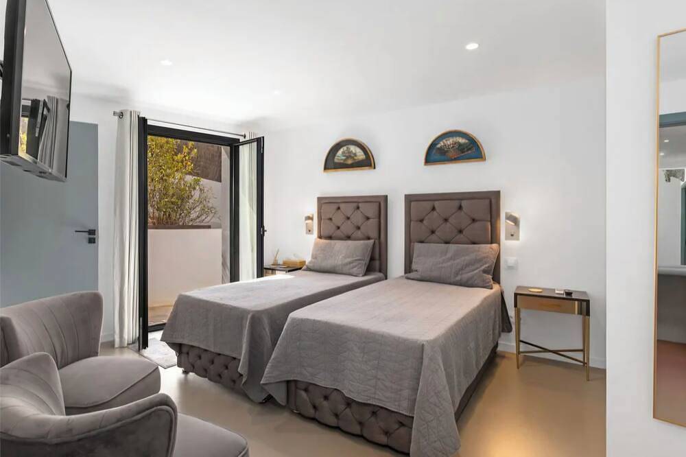 Stunning 4 bed Villa with in Magaluf, Calvià