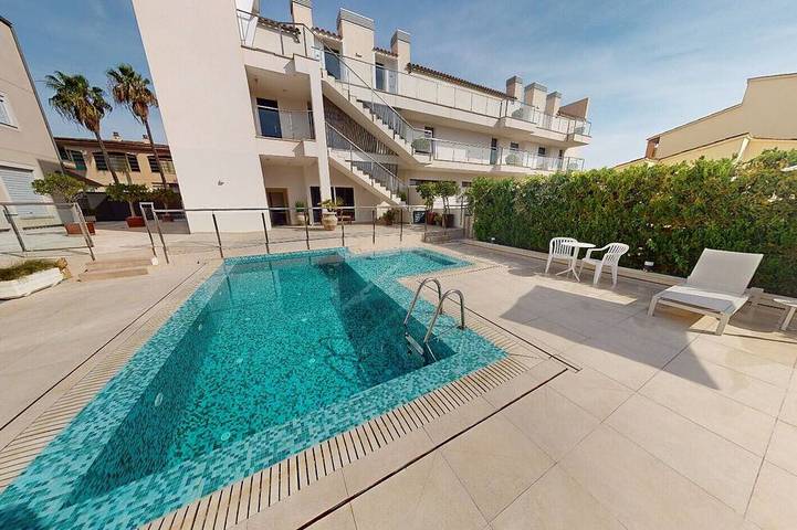 Apartamento de vacaciones para 2 personas, con jardín además de balcón y piscina - 1