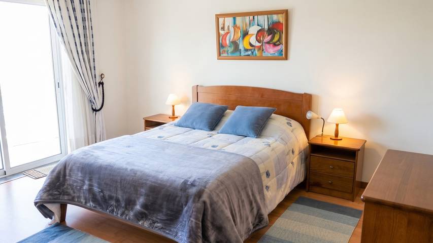 Location de vacances pour 6 personnes, avec terrasse et balcon/terrasse à Lourinhã - 4