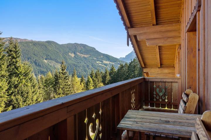 Apartment 'Edelweis' with Shared Terrace, Balcony and Wi-Fi