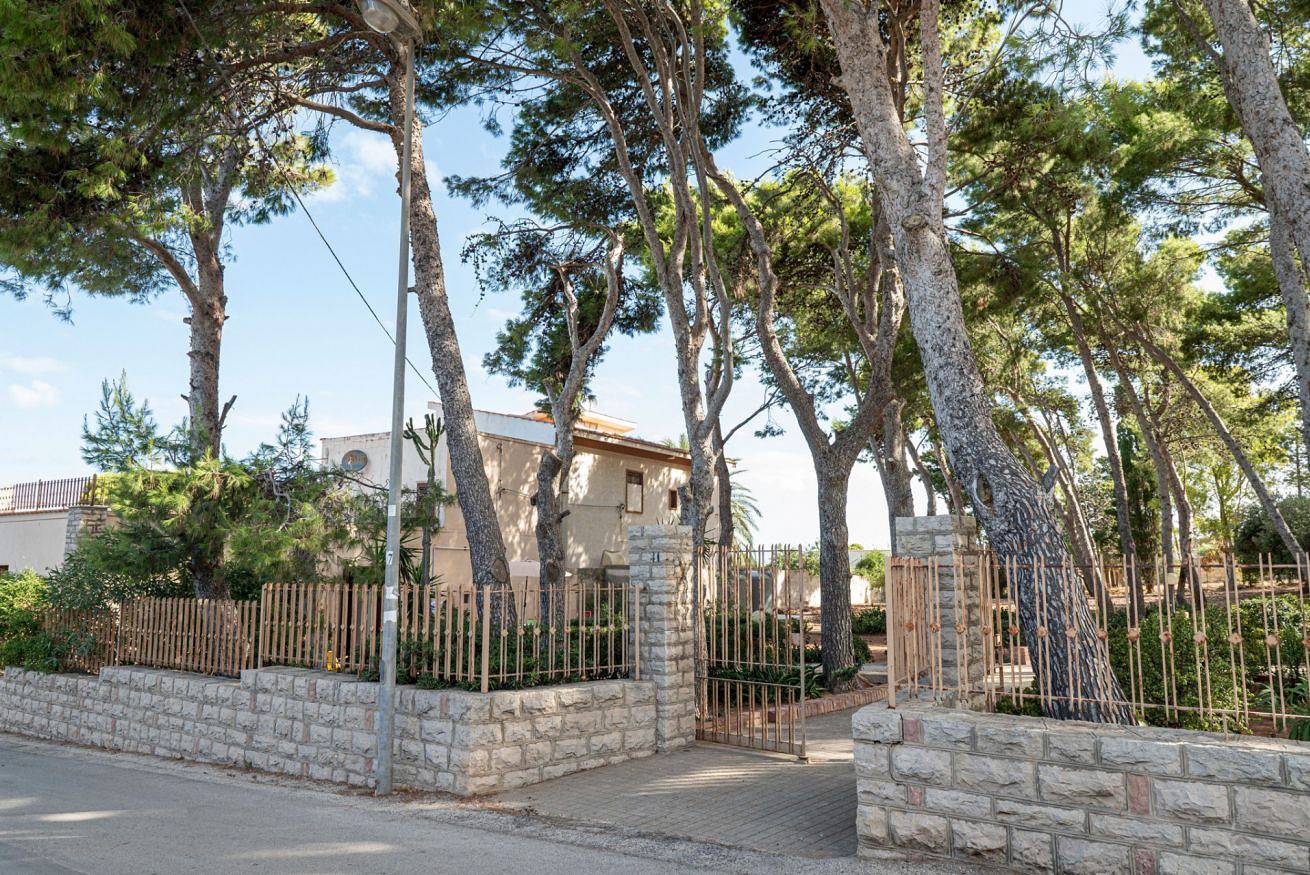 Ganze Wohnung, Guesthost - Villa Isidoro Pizzolungo Vibes in Pizzolungo, Erice