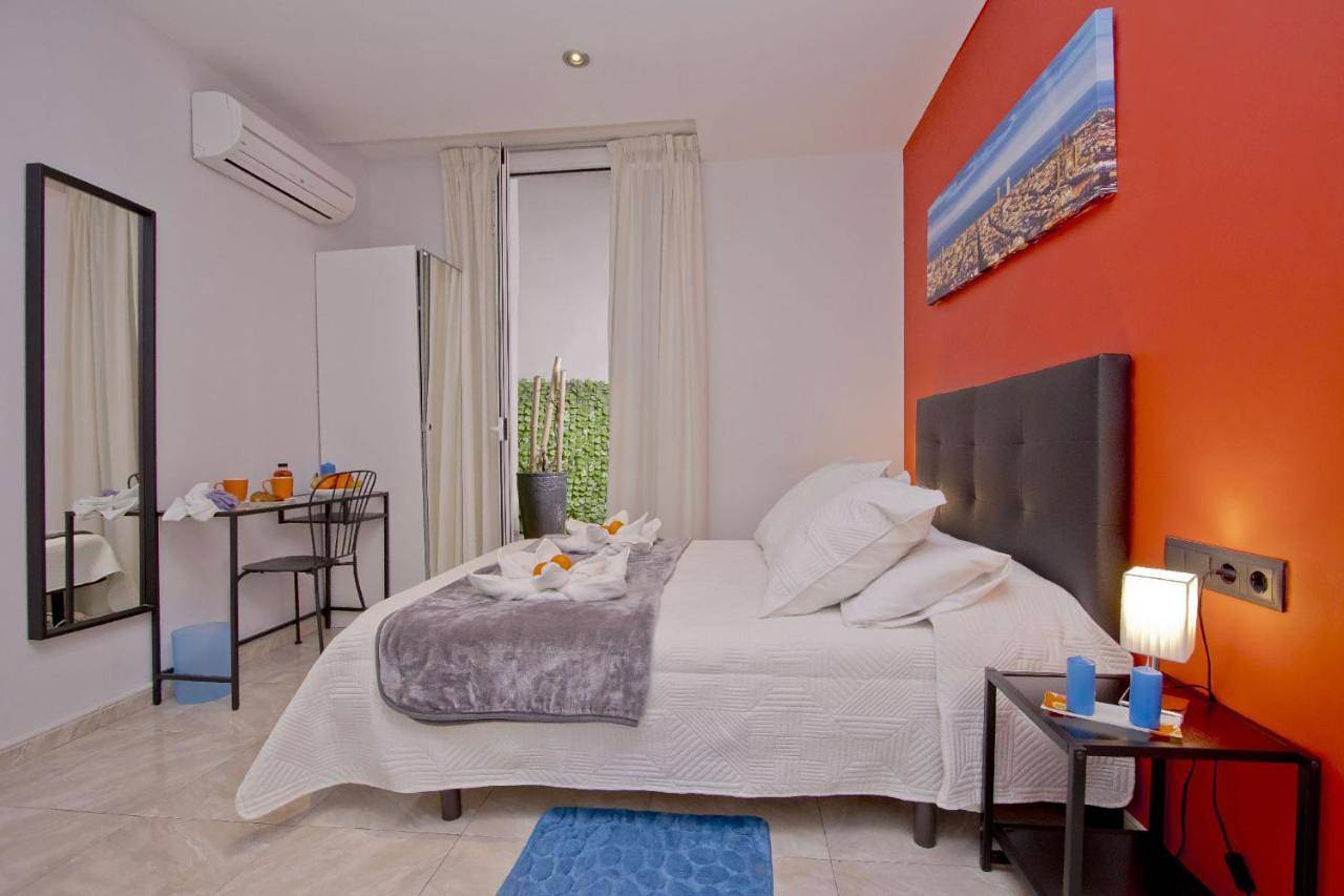 Barcelona City Centre Hostal in Barcelona Centre, Βαρκελώνη