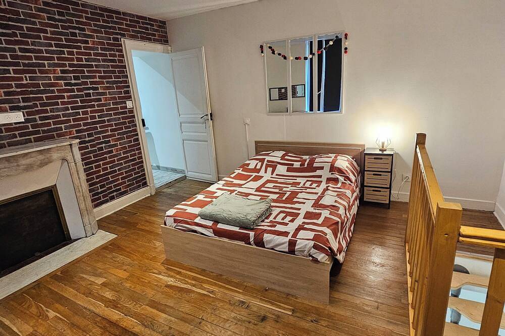 Downtown duplex, 8 minutes' walk from Montluçon train station in Montluçon, Montluçon region