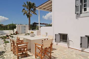 Gîte pour 5 personnes, avec balcon dans Agia Anna