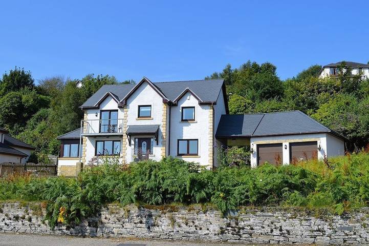 Holiday rental for 10 people, with hot tub and terrace as well as garden in Dunoon