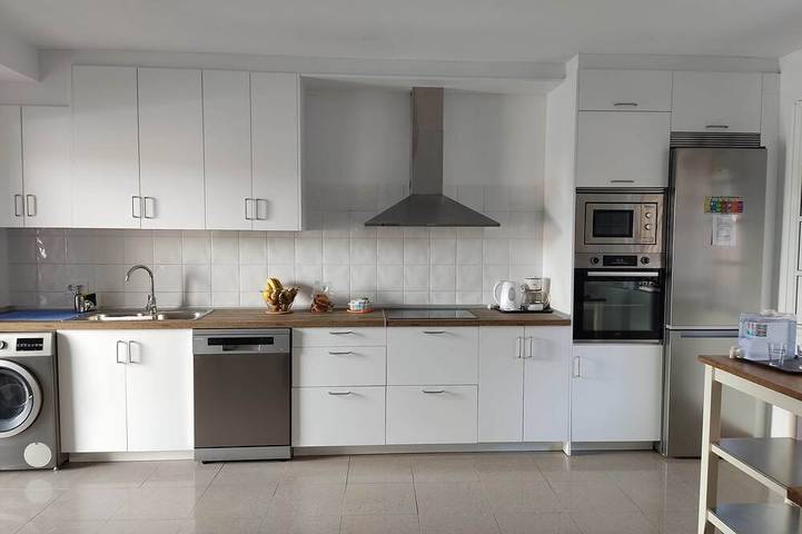 Villa pour 14 personnes, avec balcon et jardin à Fuengirola