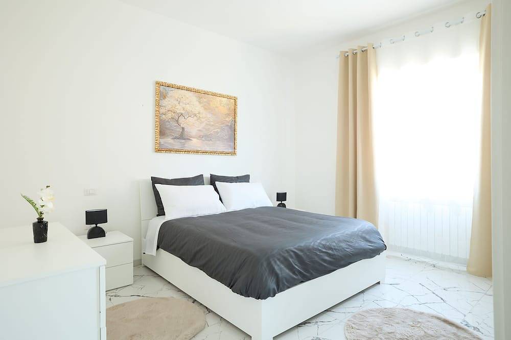 Appartamento intero, [Free Parking Elmi -2- Wi-Fi - Ac] lake 700mt ~ in Arona (Lago Maggiore), Comune di Arona