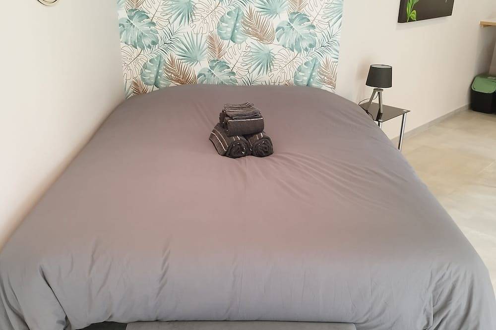 Entire apartment, Le Cocoon du Quercy in Le Vigan (Midi-Pyrenees), Quercy