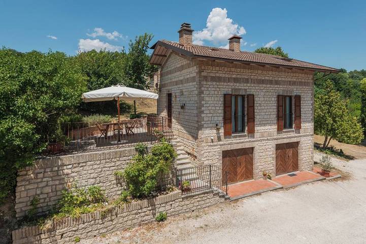Villa per 4 persone, con giardino e balcone nonché piscina - 1