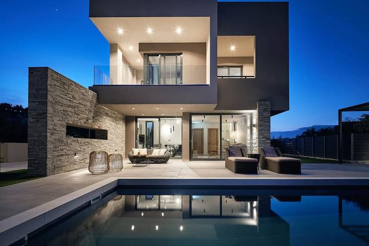 Villa for 5 people, with balcony and garden in Planos