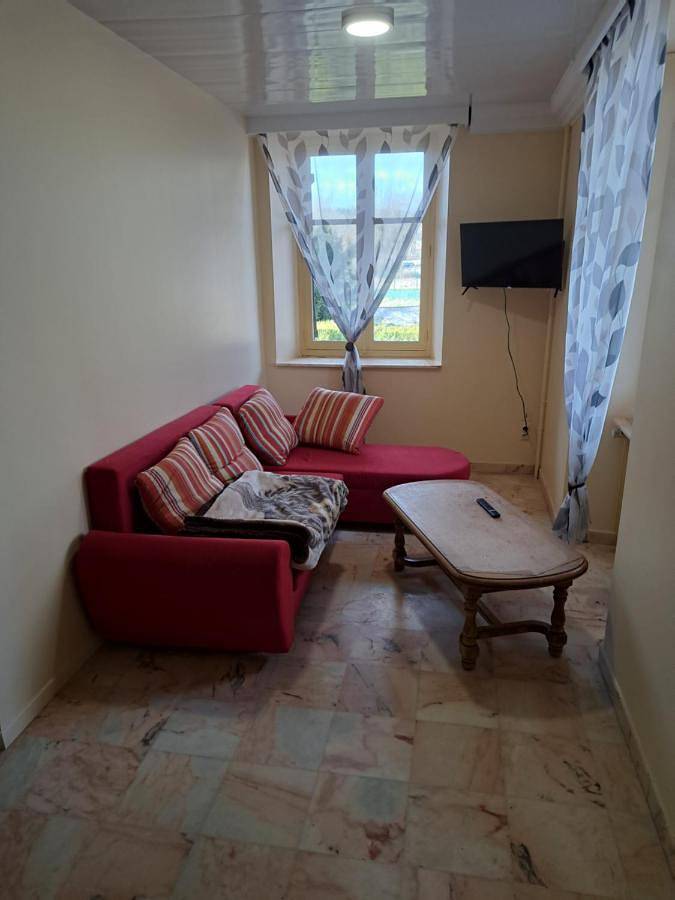 Gîte pour 5 personnes, avec terrasse dans Chevillon - 2