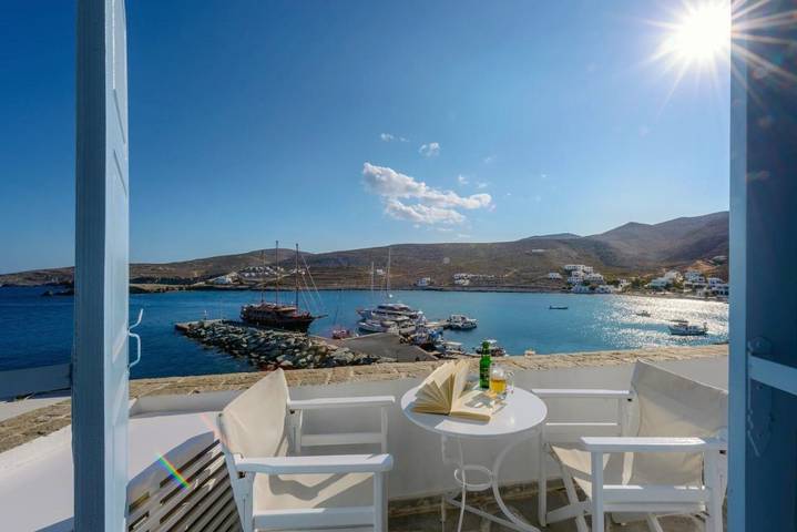 Location de vacances pour 3 personnes, avec terrasse dans Folégandros - 2