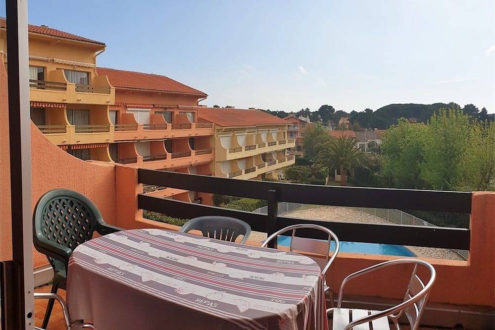 Ganze Wohnung, 3-Zimmer-Maisonette mit Pool, 300m zum Strand, Parkplatz, Klimaanlage, Wi-Fi, 6 Schlafplätze, Argelès in La Côte Vermeille, Argelès-sur-Mer