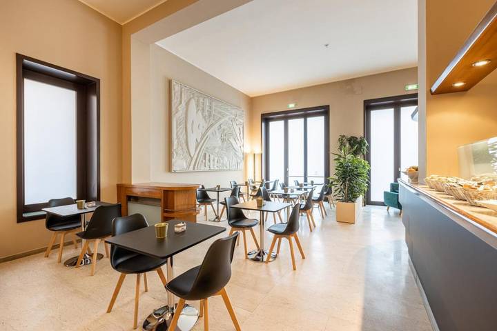 Hotel für 4 Personen, mit Balkon - 1